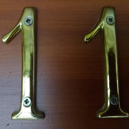 Ve Stare Skole بيت ضيافة 3*