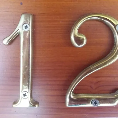 Ve Stare Skole بيت ضيافة 3*