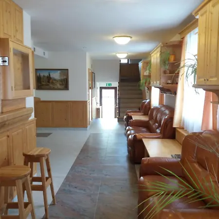 Ve Stare Skole Гостевой дом Vlastejovice
