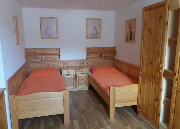 Casa de hóspedes Ve Stare Skole 3*